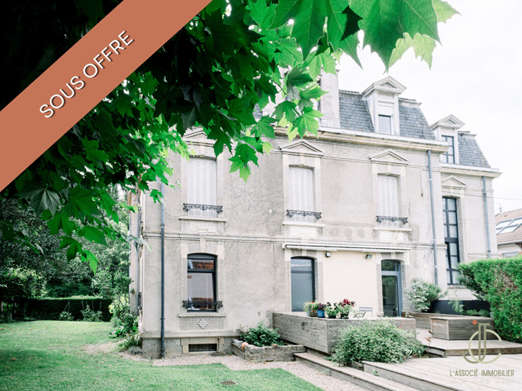 VITTEL – Appartement d’exception en rez-de-jardin _ Charme de l’ancien et esprit maison dans une bâtisse de caractère