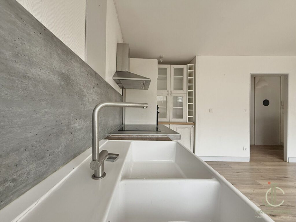 Nancy / Place des Vosges / Traversant / 2 chambres / 65 m²
