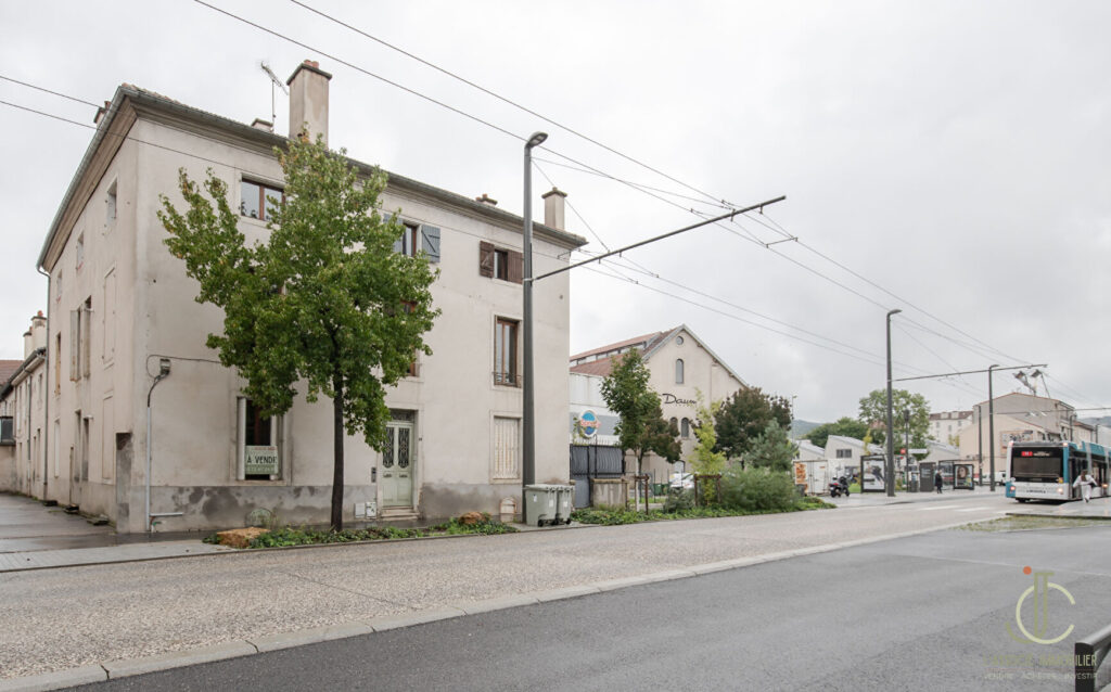 Nancy / Appartement / Cristalleries / 2 chambres / 77 m² / À rénover