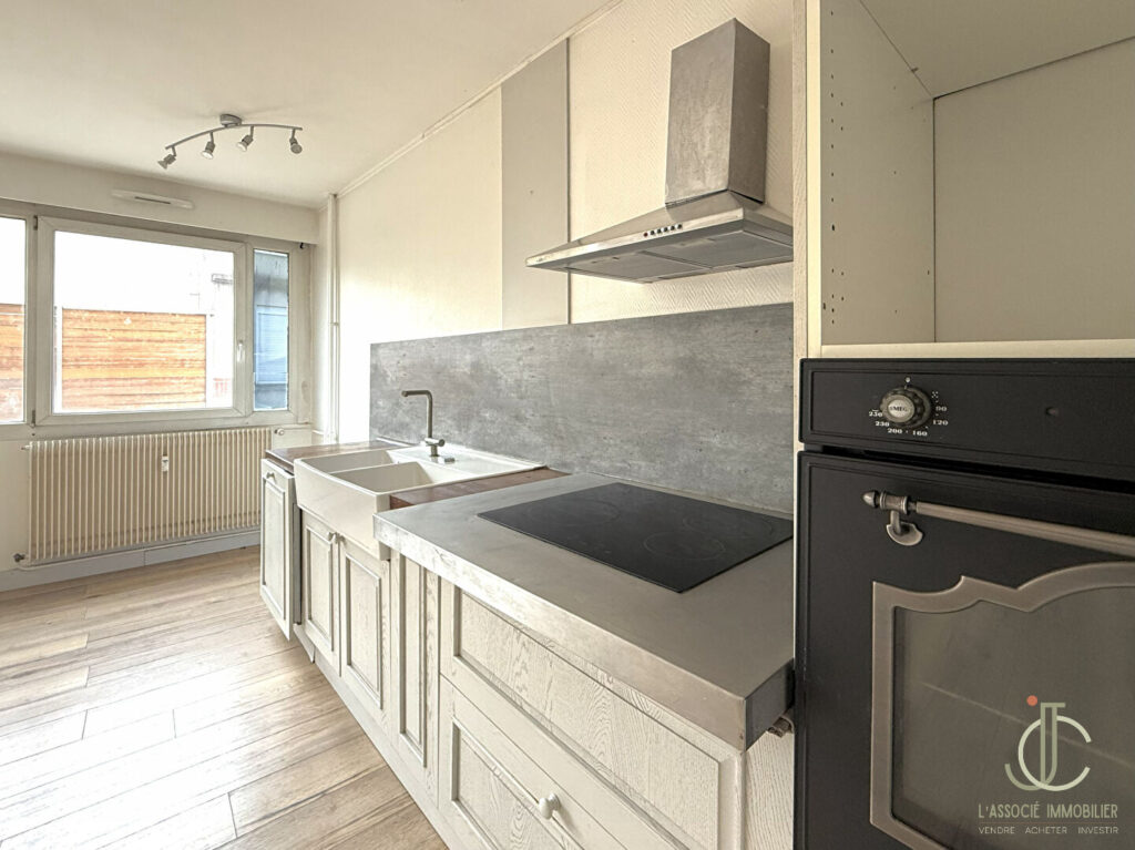 NANCY – Place des Vosges – Appartement traversant de 65 m²