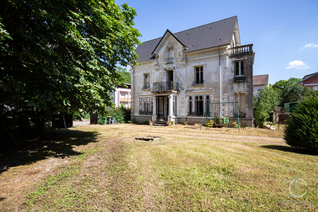 Contrexeville / Magnifique Villa Belle Époque de 1904 – 9 pièces