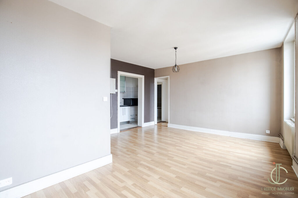 NANCY – Quartier Commanderie – T3 de caractère