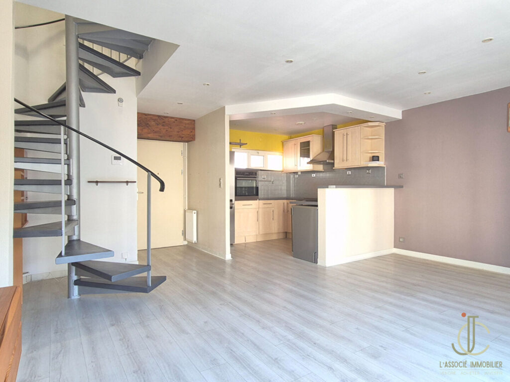 Appartement T3 76m² Nancy Centre – Dernier Étage + Parking – Calme absolu