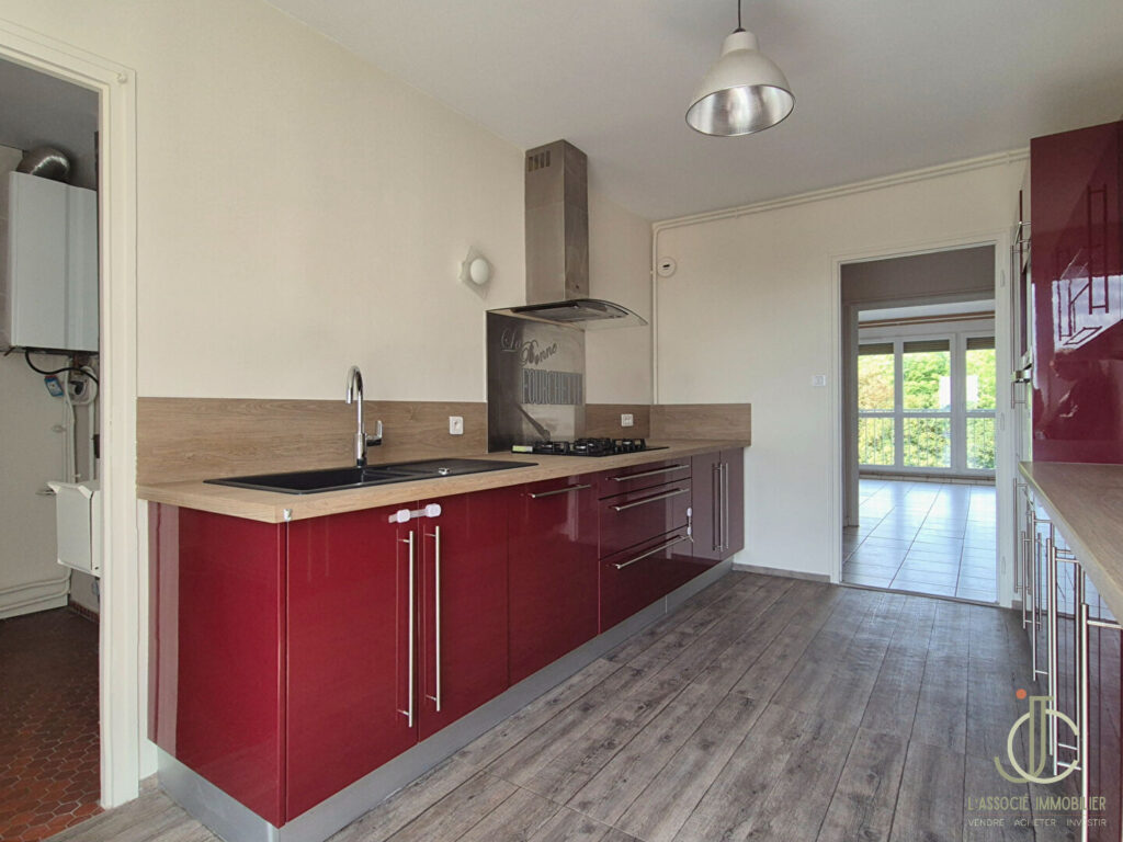 LAXOU –  T3 de 88 m2 – ascenceur + parking