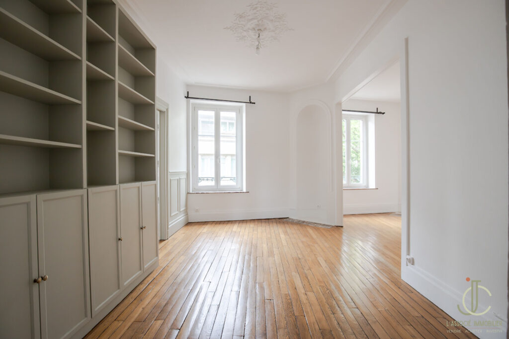 NANCY Commanderie – T3 rénové, 2 chambres et cachet de l&rsquo;ancien